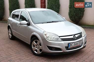 Хетчбек Opel Astra 2008 в Стрию