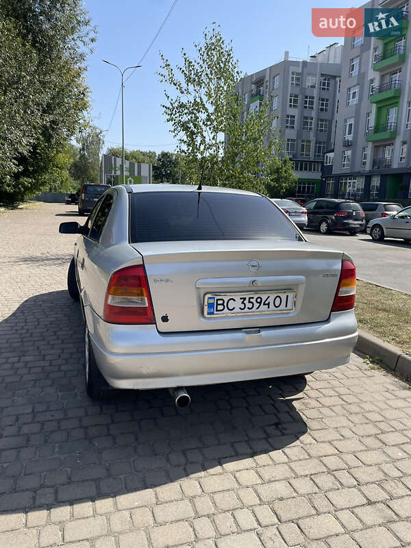 Седан Opel Astra 2000 в Шептицькому