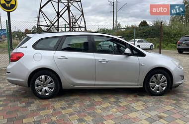 Универсал Opel Astra 2011 в 
