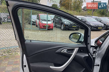 Универсал Opel Astra 2011 в 