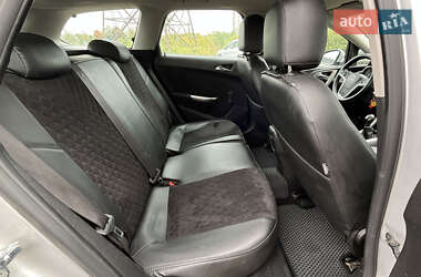 Универсал Opel Astra 2011 в 