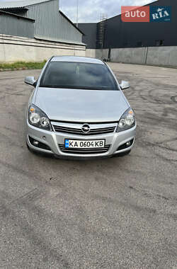 Хетчбек Opel Astra 2013 в Києві