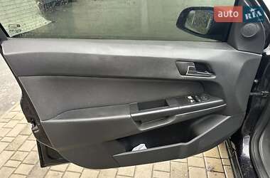 Хэтчбек Opel Astra 2006 в 