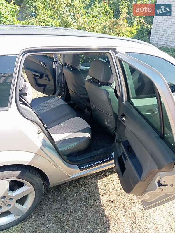 Универсал Opel Astra 2005 в Светловодске фото 9 Универсал Opel Astra 2005 в Светловодске