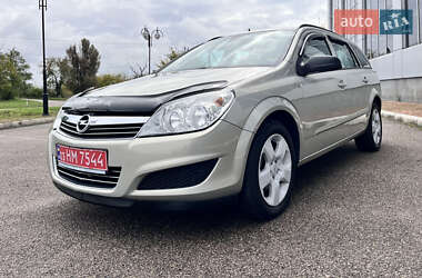 Универсал Opel Astra 2007 в 