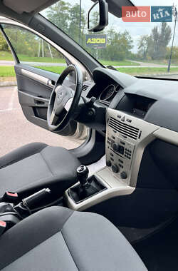 Универсал Opel Astra 2007 в 