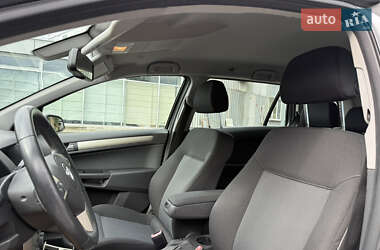 Универсал Opel Astra 2007 в 