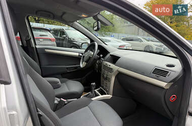 Универсал Opel Astra 2007 в 