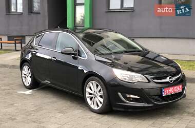 Хэтчбек Opel Astra 2014 в 