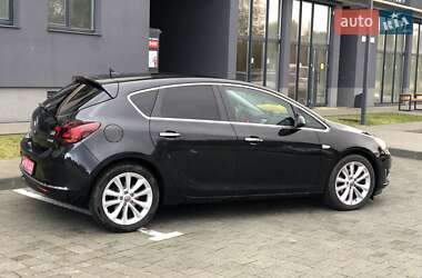 Хэтчбек Opel Astra 2014 в 