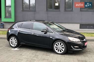 Хэтчбек Opel Astra 2014 в 