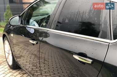 Хэтчбек Opel Astra 2014 в 