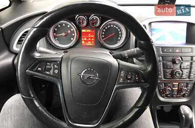Хэтчбек Opel Astra 2014 в 