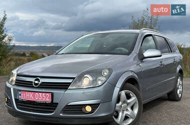 Универсал Opel Astra 2005 в 
