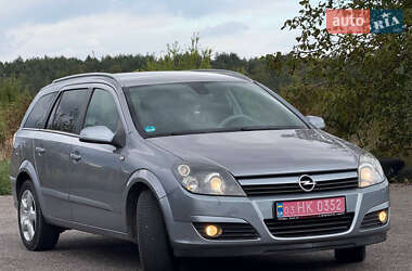 Универсал Opel Astra 2005 в 