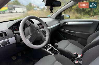 Универсал Opel Astra 2005 в 