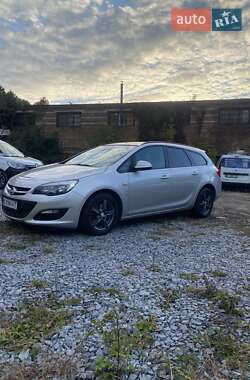 Универсал Opel Astra 2013 в 