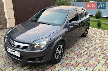 Хетчбек Opel Astra 2012 в Львові