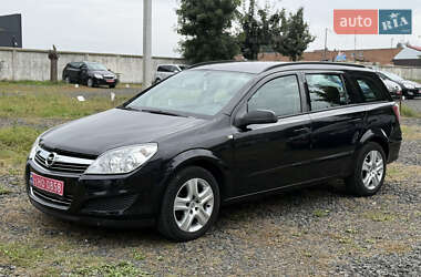Универсал Opel Astra 2009 в Луцке