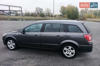 Универсал Opel Astra 2009 в 