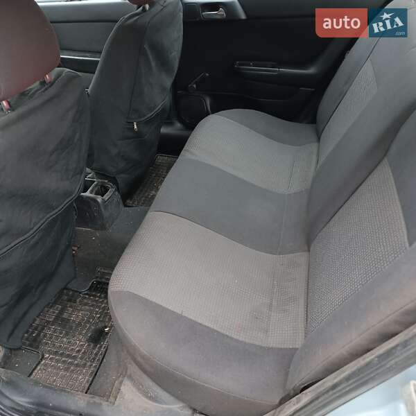 Седан Opel Astra 2004 в Вознесенске