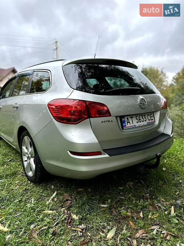 Универсал Opel Astra 2011 в Калуше фото 2 Универсал Opel Astra 2011 в Калуше