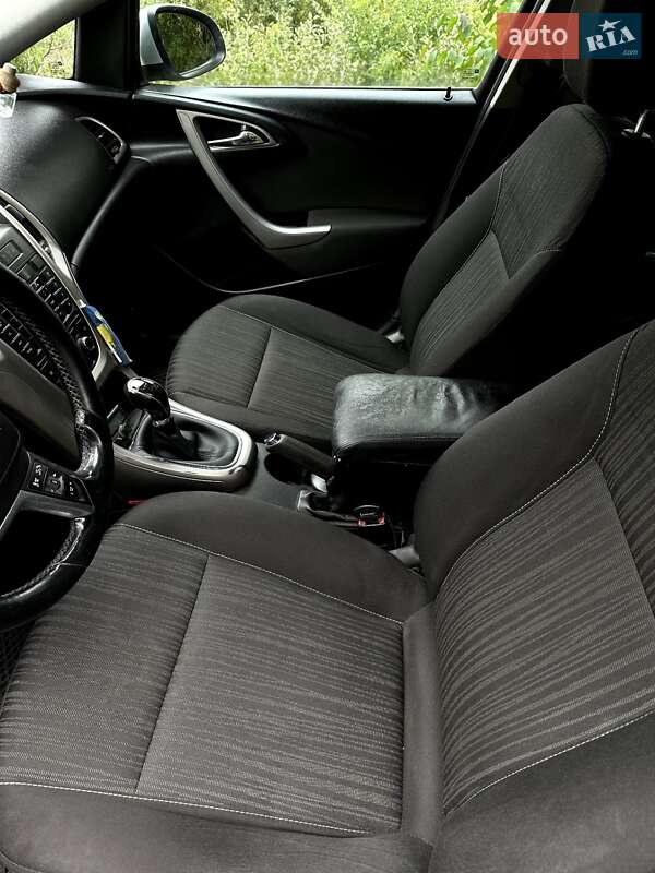 Универсал Opel Astra 2011 в Калуше фото 9 Универсал Opel Astra 2011 в Калуше