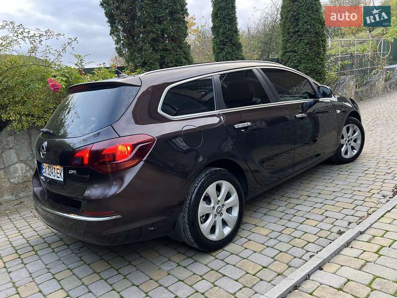Универсал Opel Astra 2013 в Хмельницком