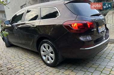 Универсал Opel Astra 2013 в 
