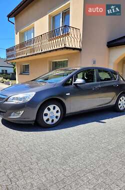 Хетчбек Opel Astra 2011 в Дрогобичі