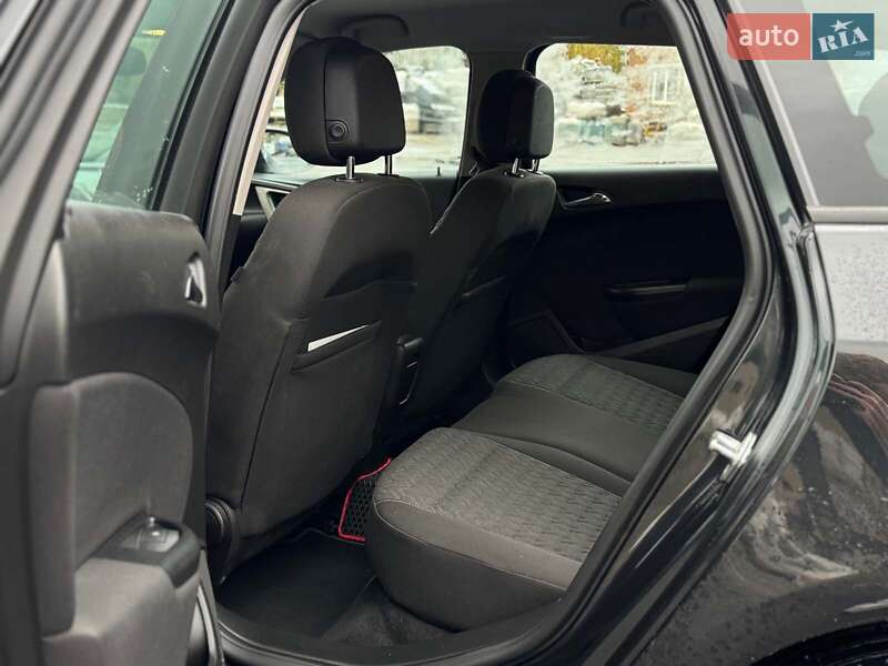 Универсал Opel Astra 2013 в Киеве фото 30 Универсал Opel Astra 2013 в Киеве