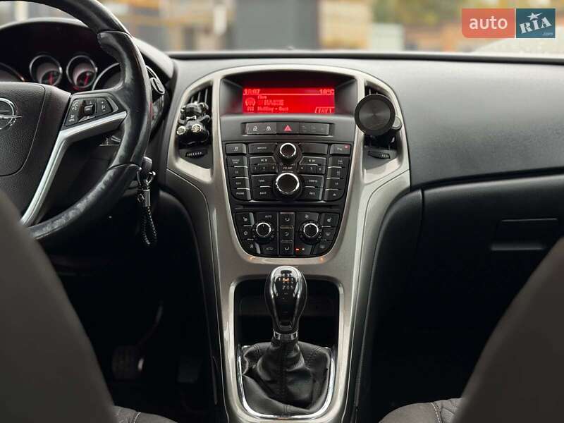 Универсал Opel Astra 2013 в Киеве фото 39 Универсал Opel Astra 2013 в Киеве