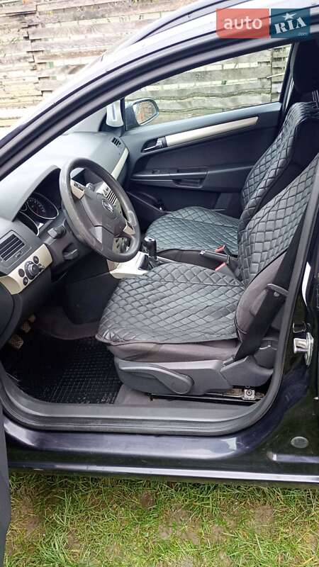 Универсал Opel Astra 2008 в Хырове