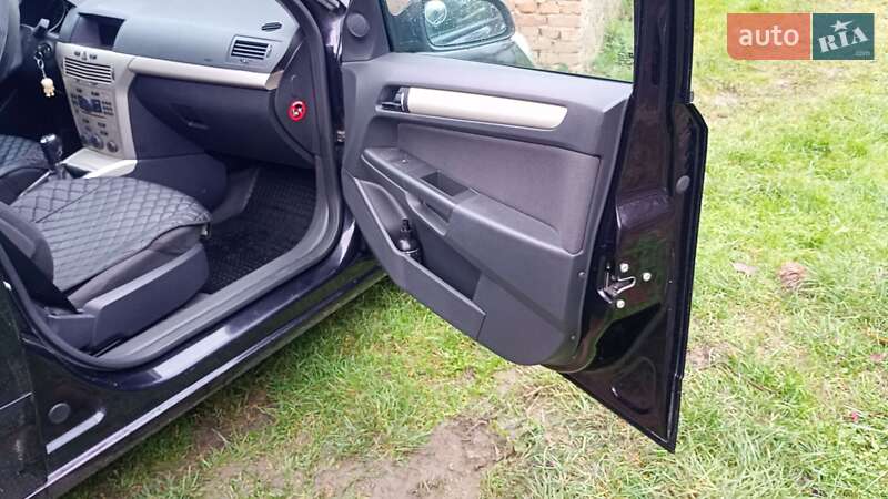 Универсал Opel Astra 2008 в Хырове