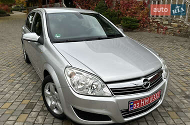 Хетчбек Opel Astra 2008 в 