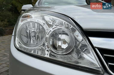 Хетчбек Opel Astra 2008 в 