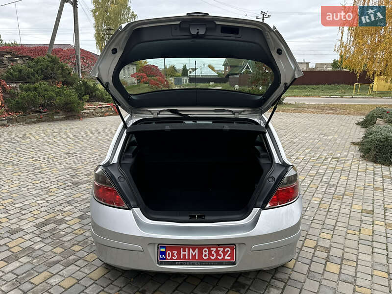 Хэтчбек Opel Astra 2008 в Харькове