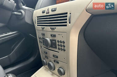 Хетчбек Opel Astra 2008 в 