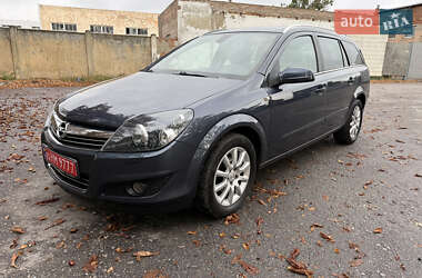 Универсал Opel Astra 2009 в Полтаве
