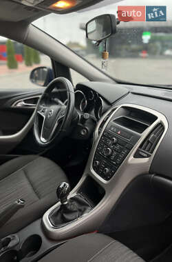 Универсал Opel Astra 2011 в 