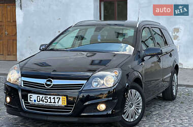 Универсал Opel Astra 2006 в 