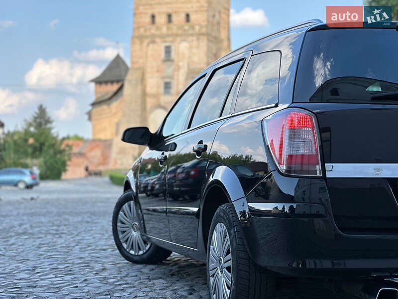 Универсал Opel Astra 2006 в Луцке