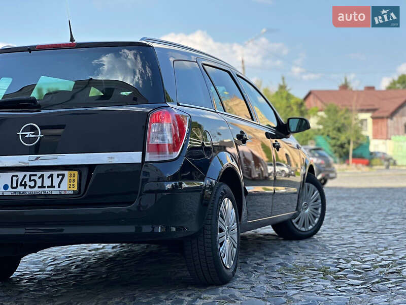 Универсал Opel Astra 2006 в Луцке