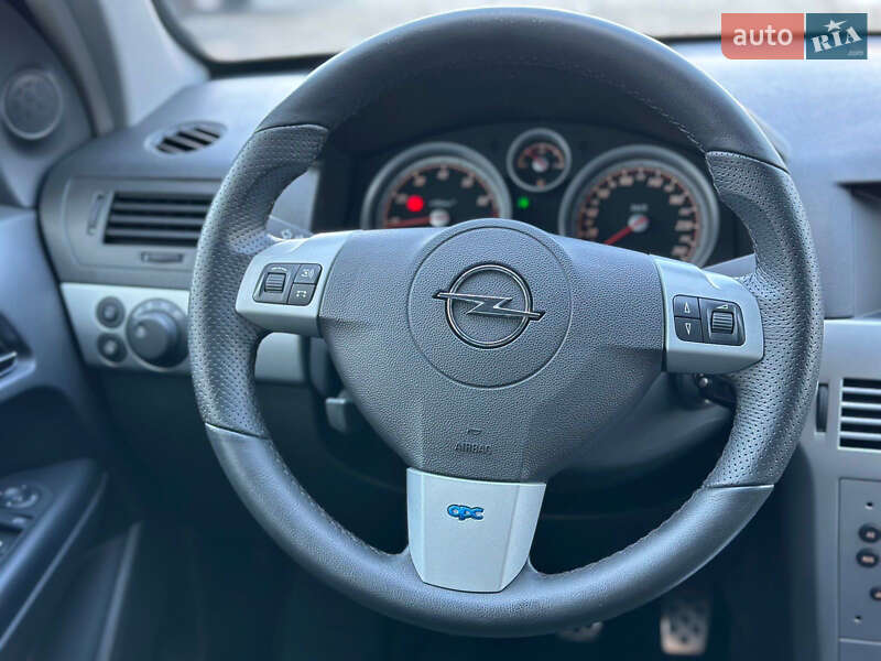 Универсал Opel Astra 2006 в Луцке