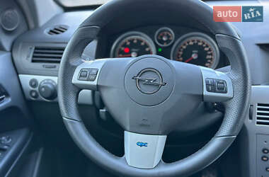 Универсал Opel Astra 2006 в 