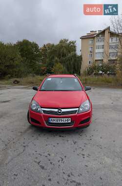 Універсал Opel Astra 2009 в Житомирі
