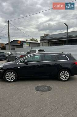 Универсал Opel Astra 2011 в 