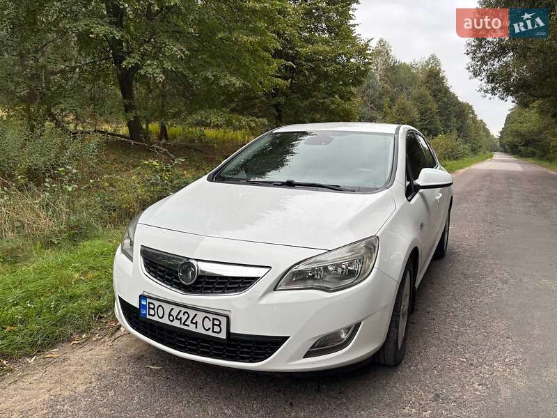 Хэтчбек Opel Astra 2010 в Жовкве фото 2 Хэтчбек Opel Astra 2010 в Жовкве