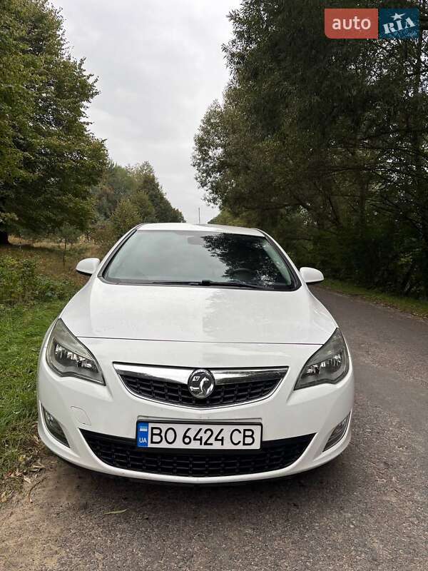 Хэтчбек Opel Astra 2010 в Жовкве фото 7 Хэтчбек Opel Astra 2010 в Жовкве