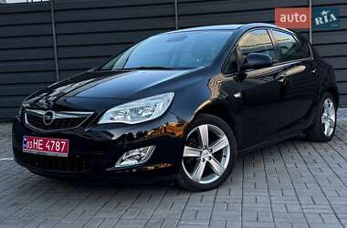 Хэтчбек Opel Astra 2011 в Черкассах